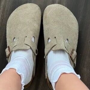 Birkenstock Boston taupe suede mule clogs